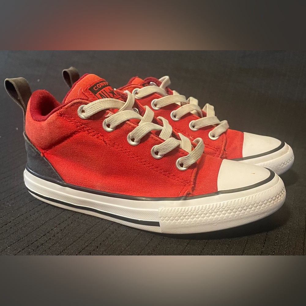 Converse All-Star / Youth / Size 13 / Unisex